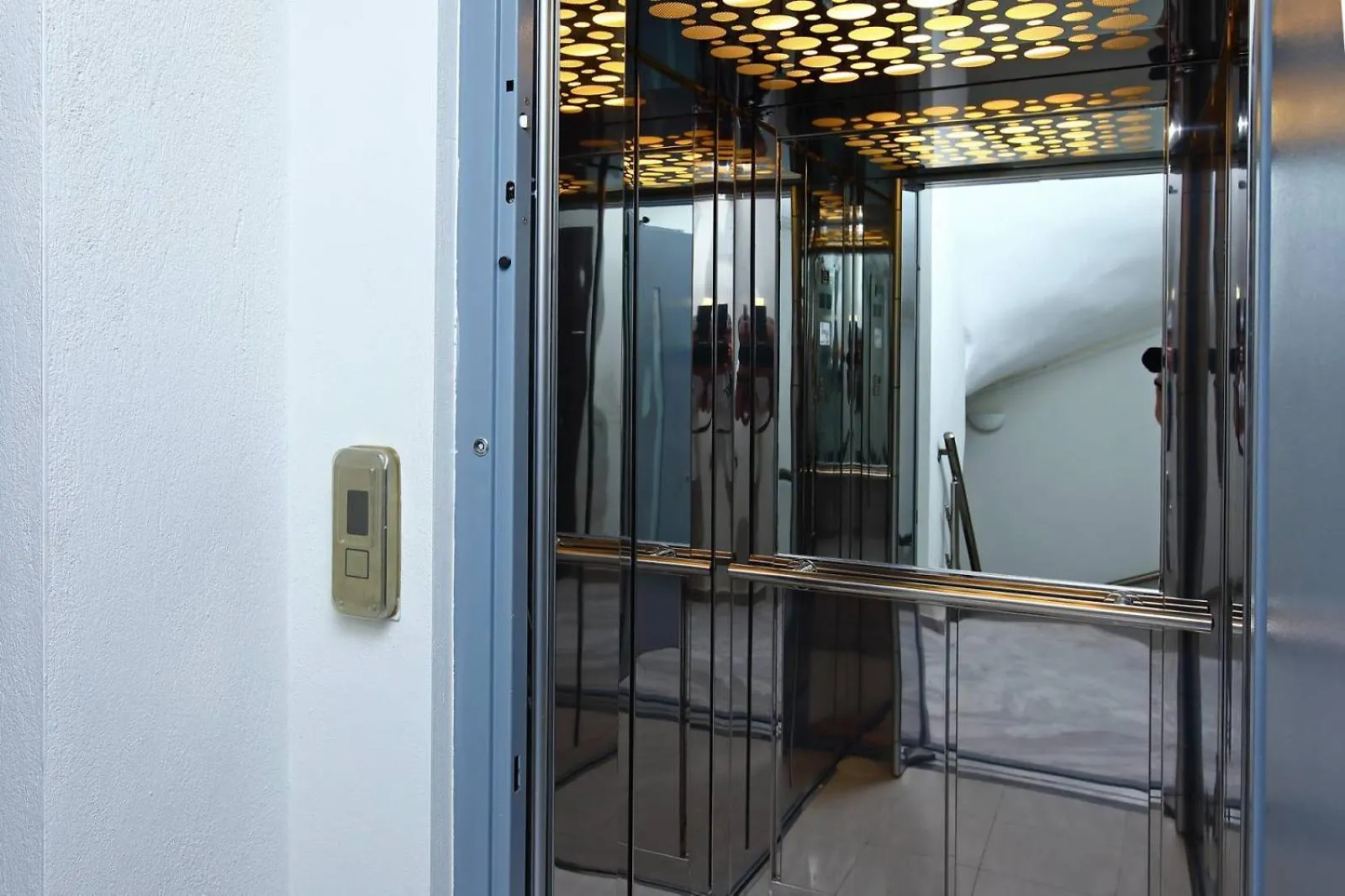 Local Suites - Nea Moudania Chalkidiki Apartamento